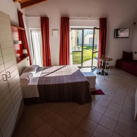 In Guest - Village Double-room Penzion Alba (Piedmont)
