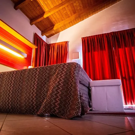 In Guest - Village Double-room * Alba (Piedmont)