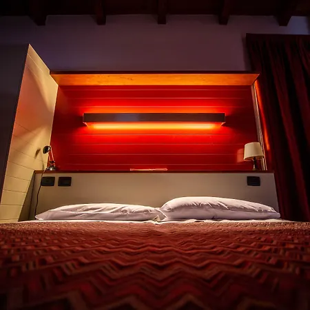 In Guest - Village Double-room Penzion Alba (Piedmont)